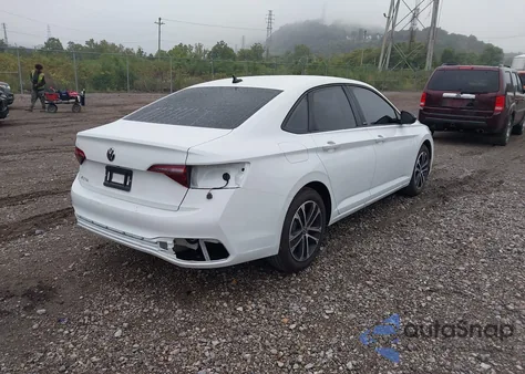 2024 Volkswagen Jetta 1.5T Sport z USA, uszkodzony, nr VIN 3VWBM7BU6RM085150